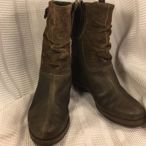 Patagonia leather ankle boots worn once RARE find